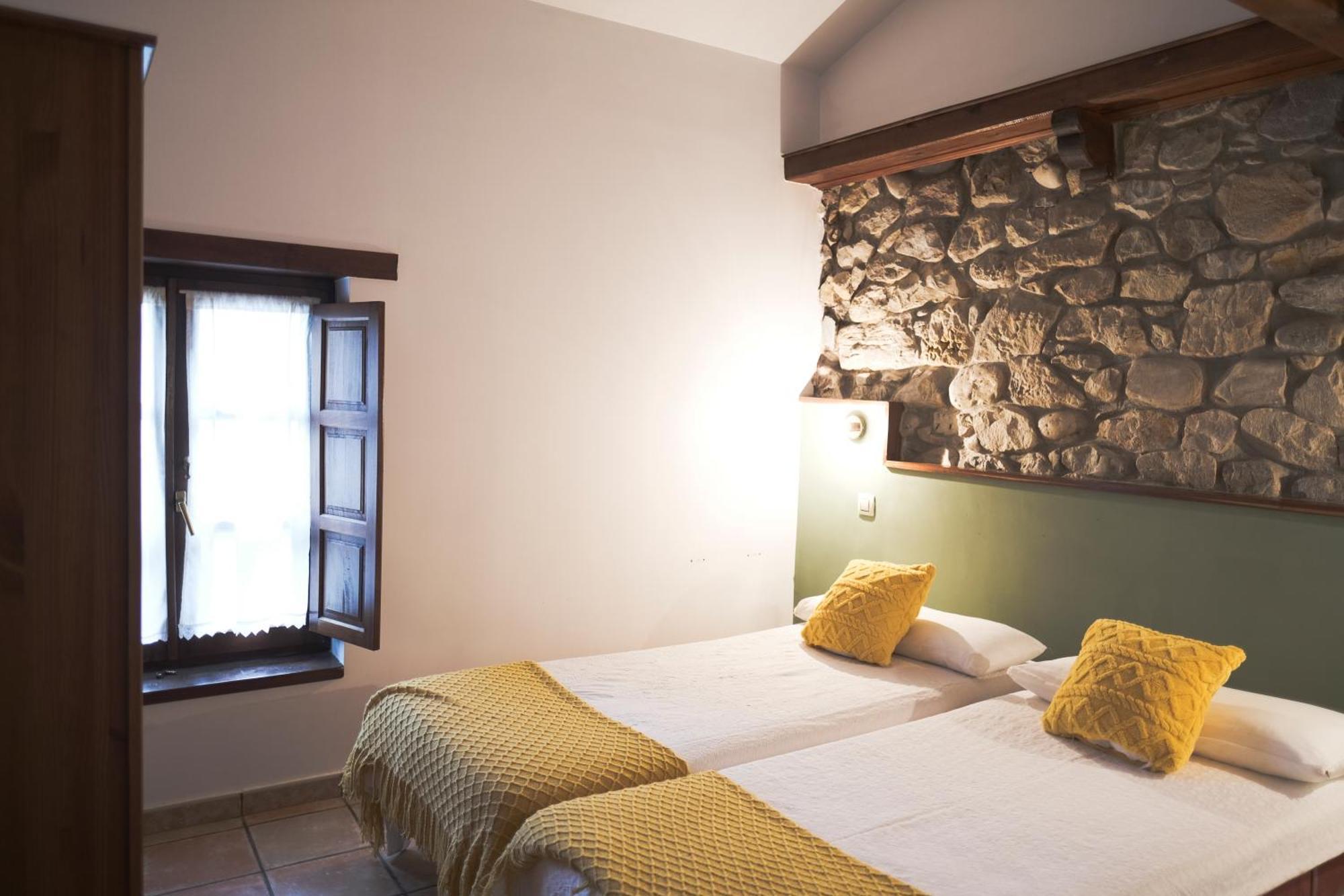 Posada La Estela De Barros Corrales De Buelna Zewnętrze zdjęcie