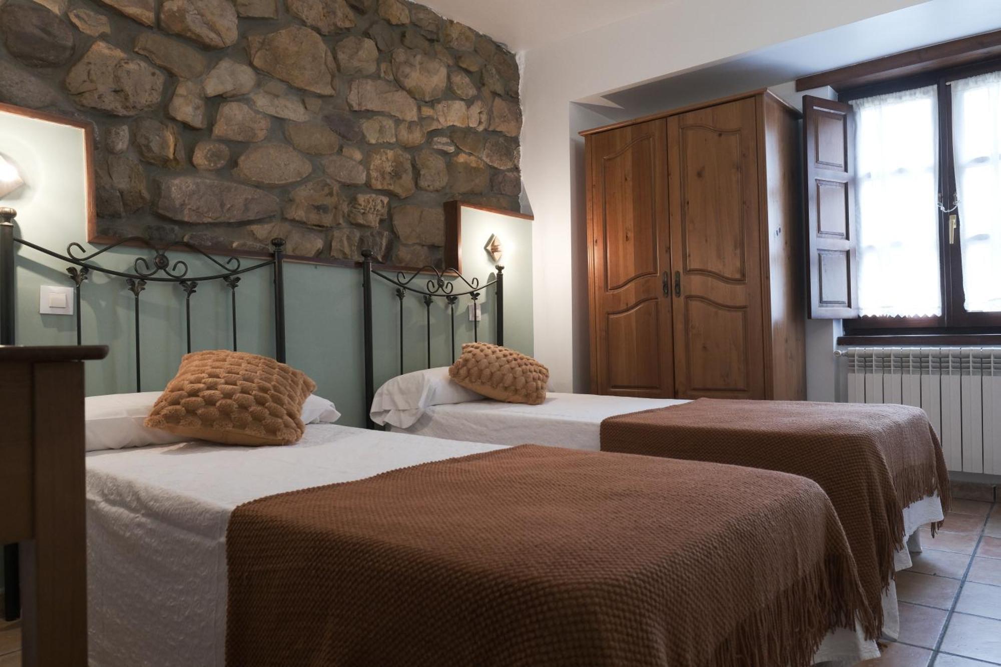 Posada La Estela De Barros Corrales De Buelna Zewnętrze zdjęcie