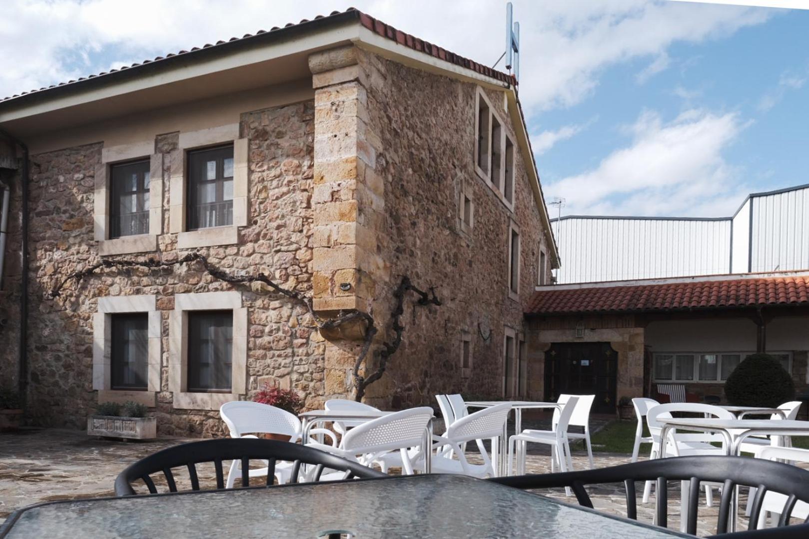 Posada La Estela De Barros Corrales De Buelna Zewnętrze zdjęcie